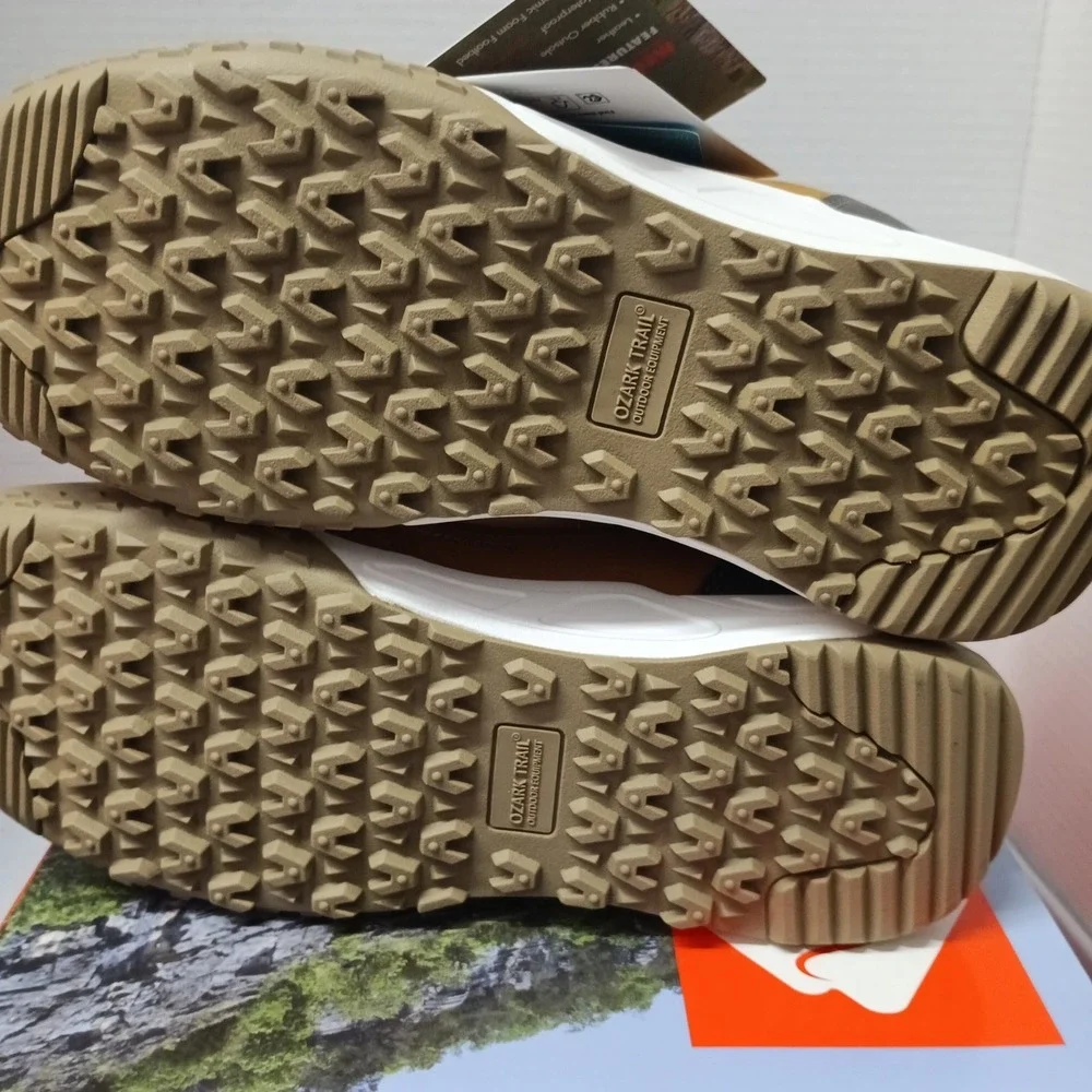 Ozark Trail Men Size 9.5 Sport Hiker Shoes Waterproof Hiking Boots Wheat Leather